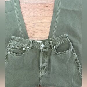 Madewell Women's Barrel Jeans in Olive Green